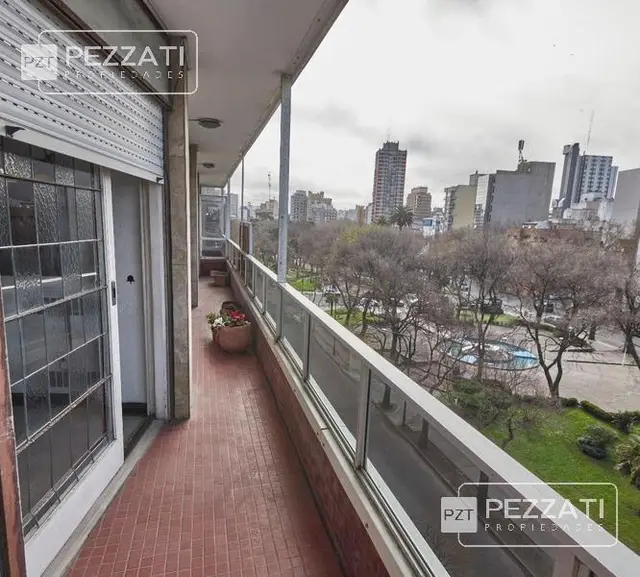 Departamento de 5 ambientes en venta en Centro
