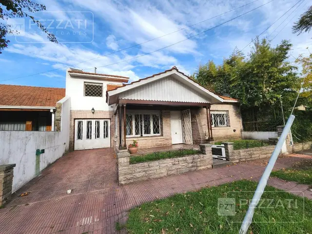 Casa de 4 ambientes en venta en Centro