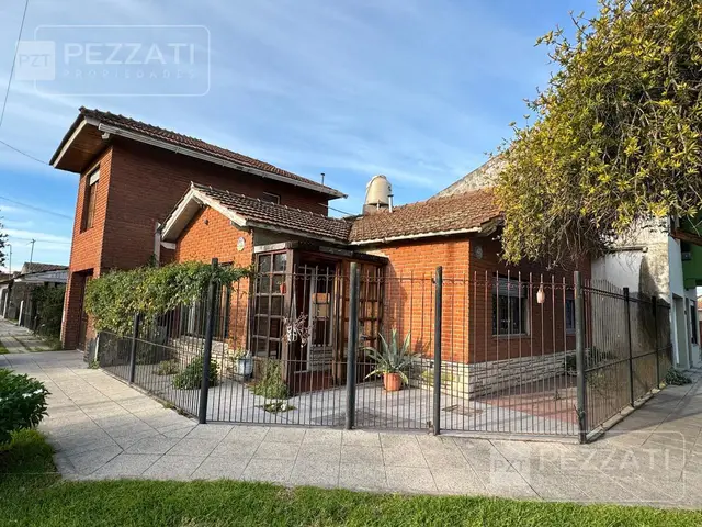 Casa de 4 ambientes en venta en LOS PINARES