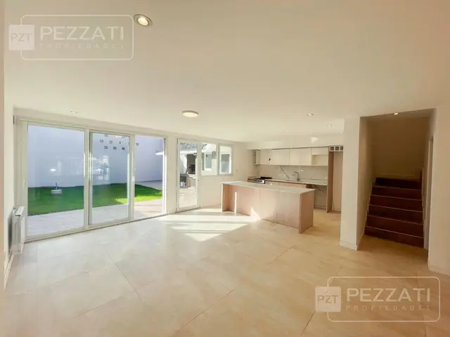 Casa de 4 ambientes en venta en LOS PINARES