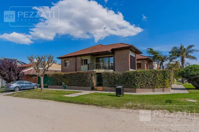 Casa de 5 ambientes en venta en Centro
