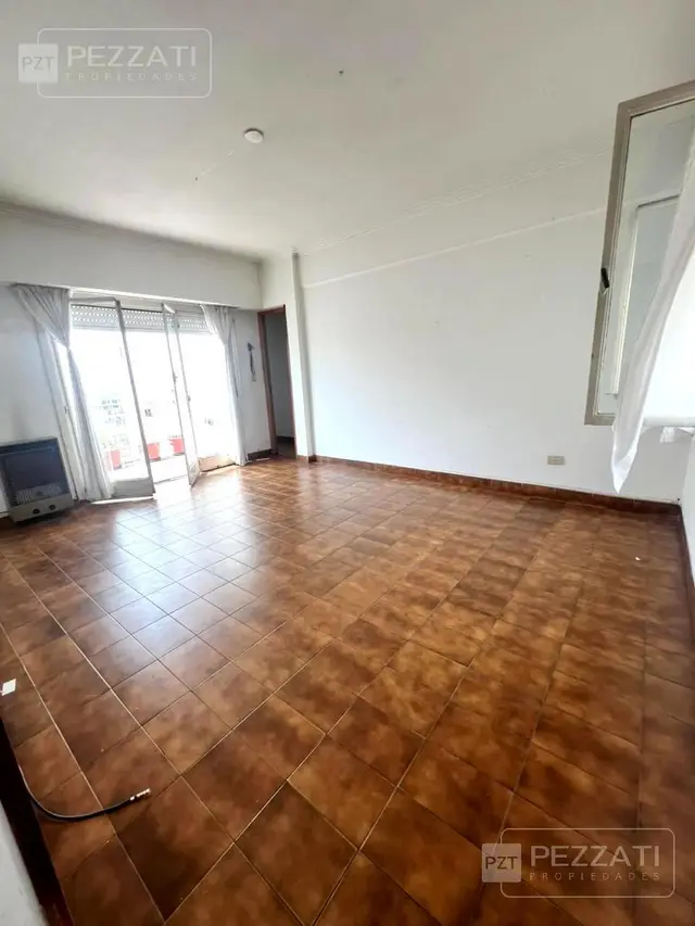 Departamento de 3 ambientes en venta en AREA CENTRO