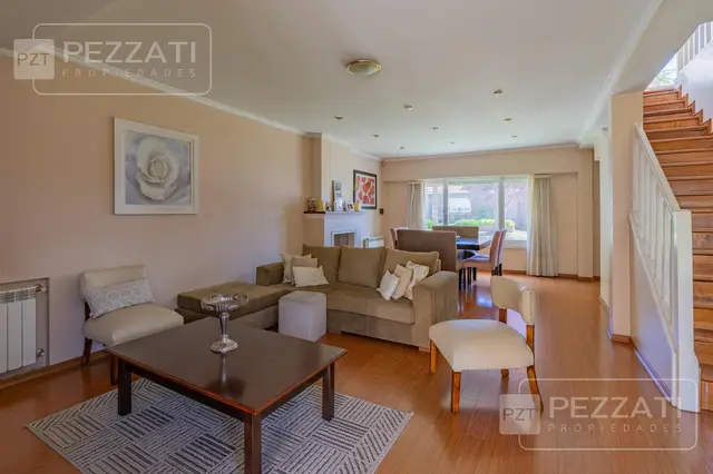 Casa de 4 ambientes en venta en PRIMERA JUNTA