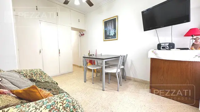 Departamento de 2 ambientes en venta en AREA CENTRO