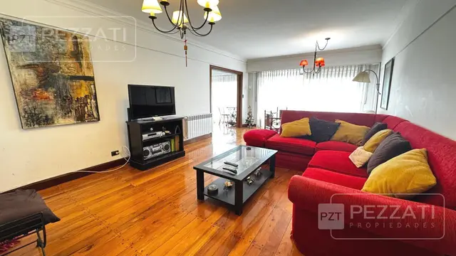 Departamento de 4 ambientes en venta en Centro