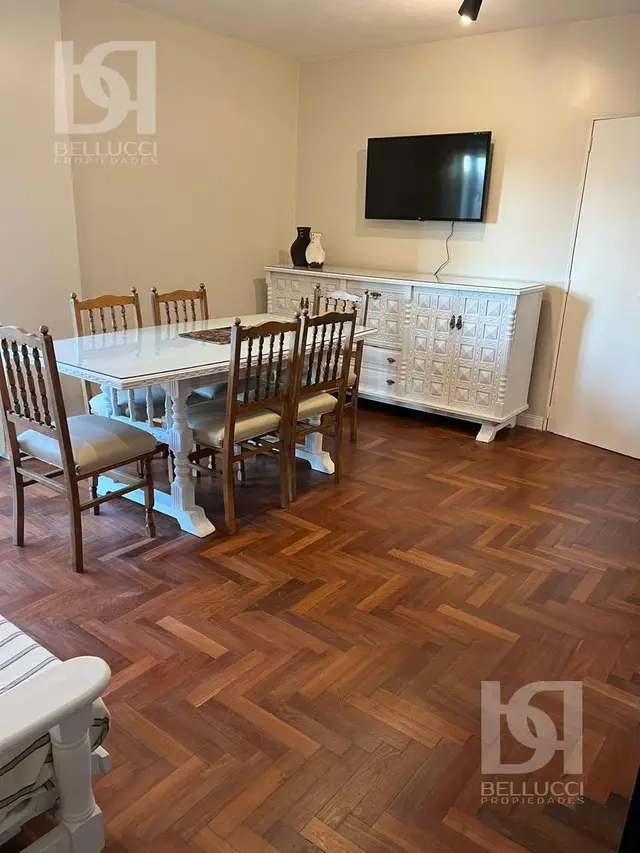Departamento de 4 ambientes en venta en Área Centro