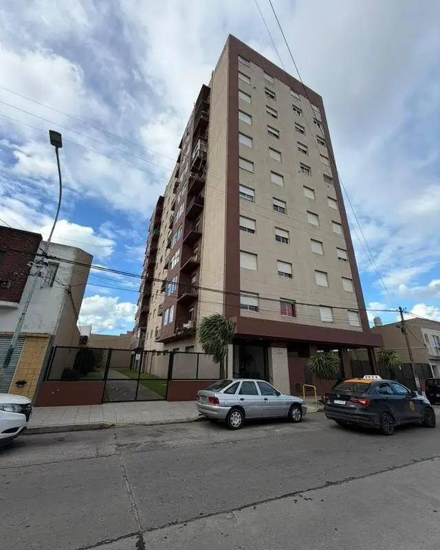 Departamento de 3 ambientes en venta en PINOS DE ANCHORENA