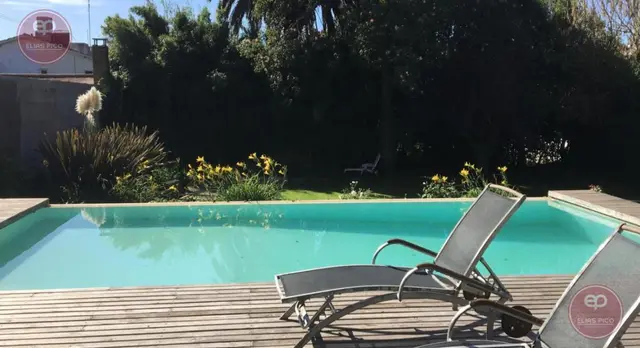 Casa de 6 ambientes en alquiler temporario en Los Troncos