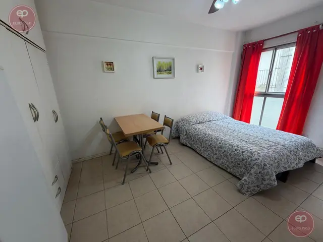 Departamento de 1 ambiente en alquiler temporario en Centro