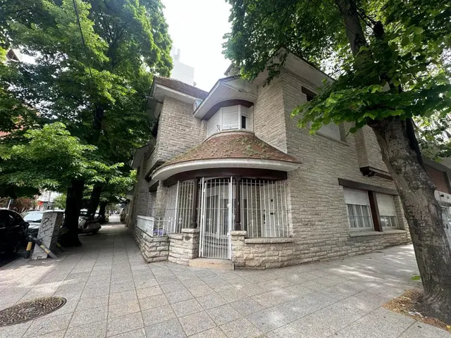 Casa de 6 ambientes en venta en Centro