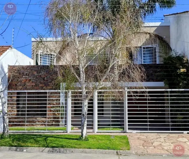 Casa de 6 ambientes en venta en San Carlos