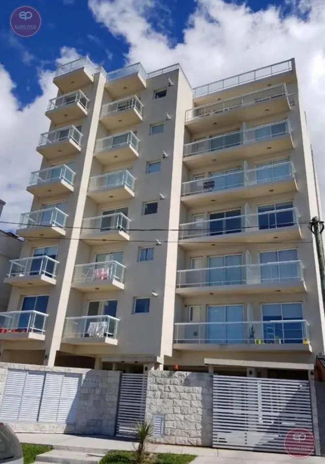Departamento de 3 ambientes en venta en Camet