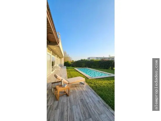 Casa de 5 ambientes en venta en NEWBERY JORGE
