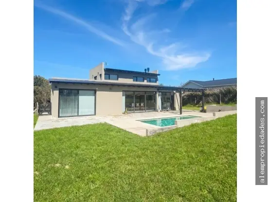 Casa de 3 ambientes en venta en Mar del Plata