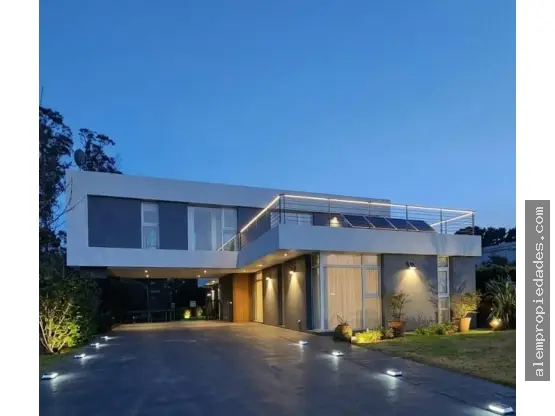 Casa de 4 ambientes en venta en NEWBERY JORGE