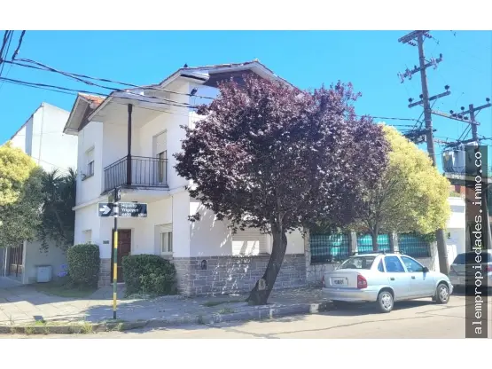 Casa de 4 ambientes en venta en SAN JOSE