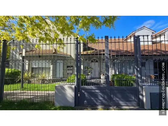 Casa de 3 ambientes en venta en DIVINO ROSTRO