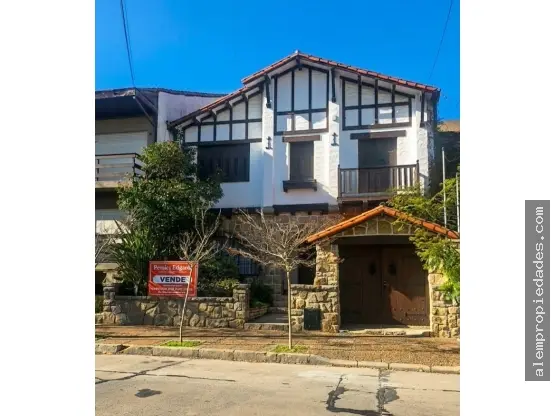 Casa de 5 ambientes en venta en LOMAS DE STELLA MARIS