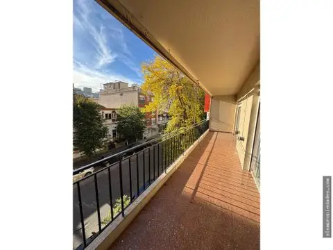 Departamento de 4 ambientes en venta en LA PERLA