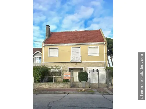 Casa de 5 ambientes en venta en Centro
