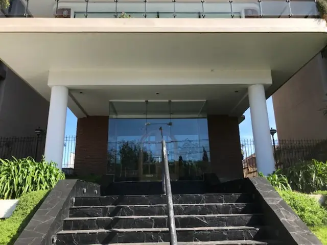 Departamento de 5 ambientes en venta en Playa Grande