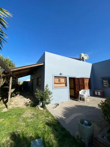 Casa de 3 ambientes en venta en LAS AVENIDAS