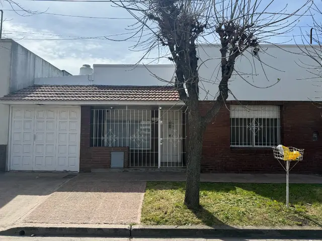 Casa de 4 ambientes en venta en RIVADAVIA BERNARDINO