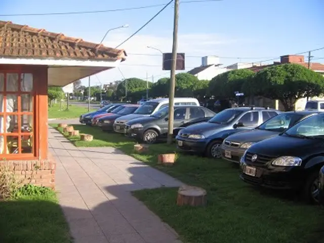 Local de 20 ambientes en venta en FARO NORTE
