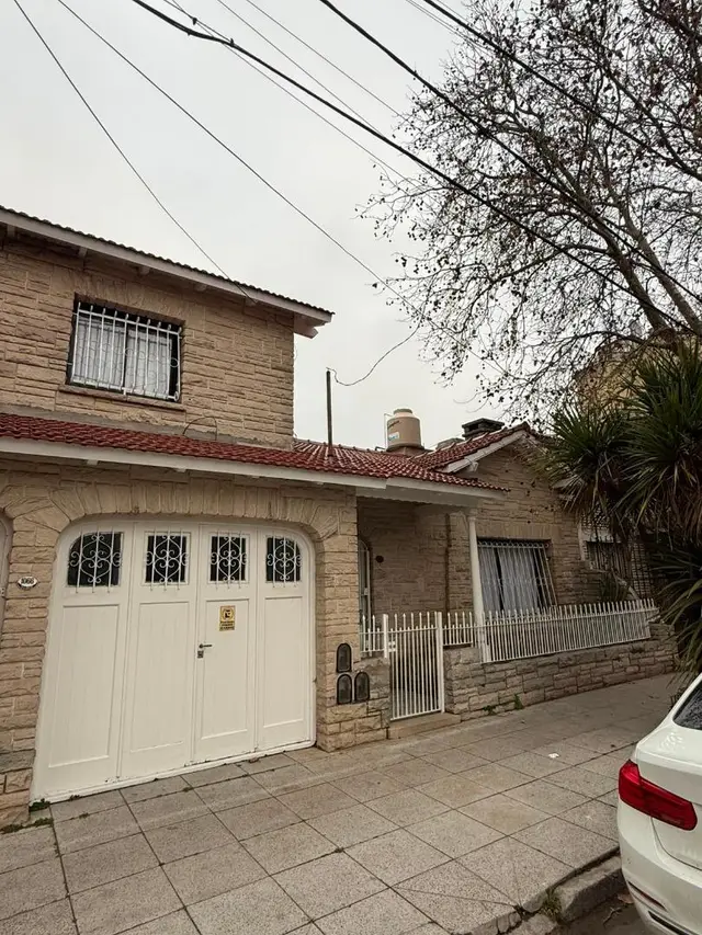 Casa de 4 ambientes en venta en NUEVA POMPEYA