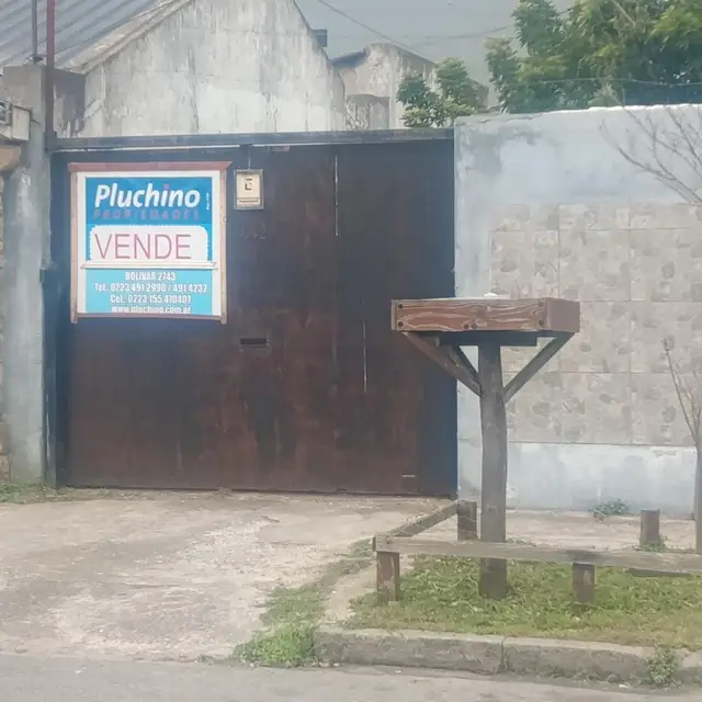 Casa de 3 ambientes en venta en LA PERLA