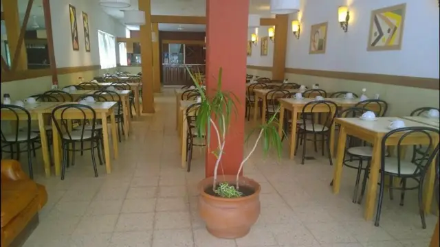 Local de 6 ambientes en venta en LA PERLA