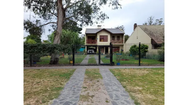 Casa de 4 ambientes en venta en LOS TILOS