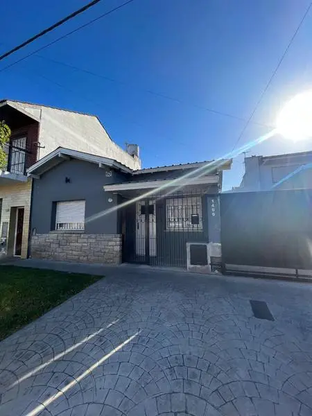 Casa de 4 ambientes en venta en MALVINAS ARGENTINAS