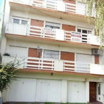 Departamento de 2 ambientes en venta en PUNTA MOGOTES