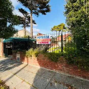 Casa de 4 ambientes en venta en PUNTA MOGOTES