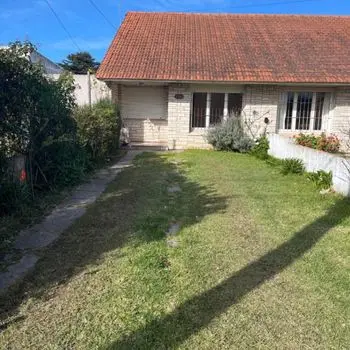 Casa de 3 ambientes en alquiler en PUNTA MOGOTES