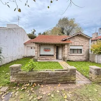 Casa de 3 ambientes en venta en PUNTA MOGOTES