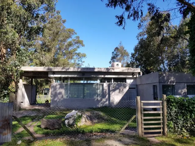 Casa de 2 ambientes en venta en FRAY LUIS BELTRAN