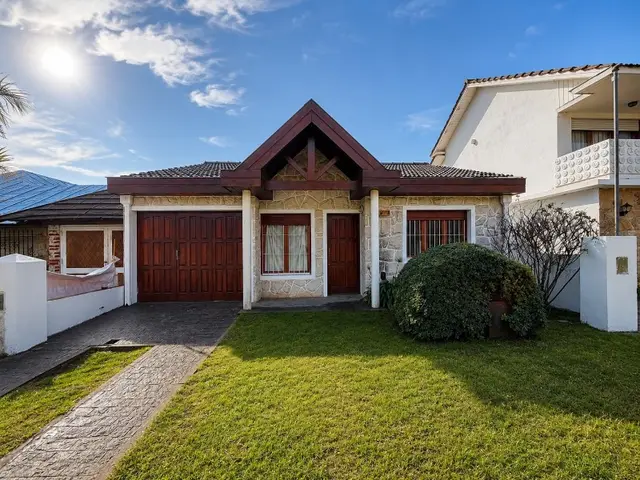 Casa de 3 ambientes en alquiler en CONSTITUCION