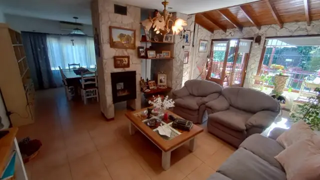 Casa de 4 ambientes en venta en LOS PINARES