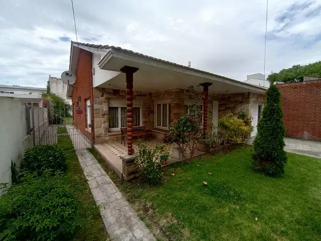 Casa de 4 ambientes en venta en ZACAGNINI JOSE MANUEL