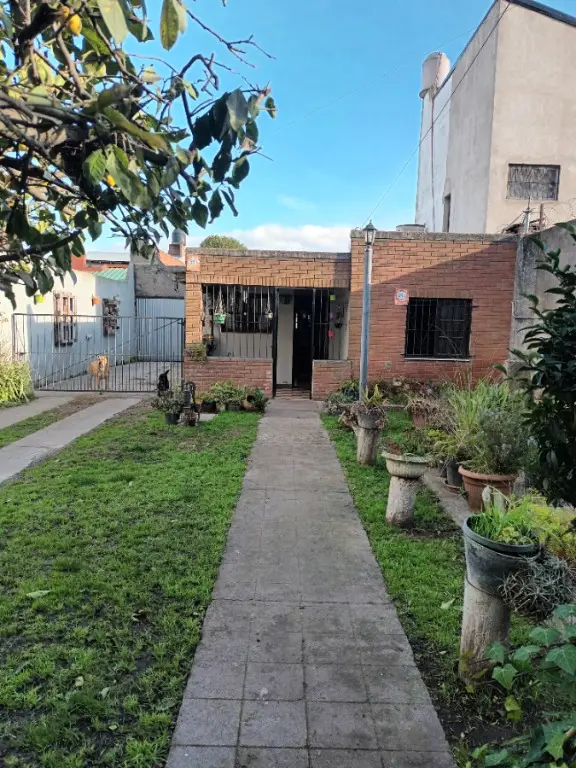 Casa de 3 ambientes en venta en CORONEL DORREGO