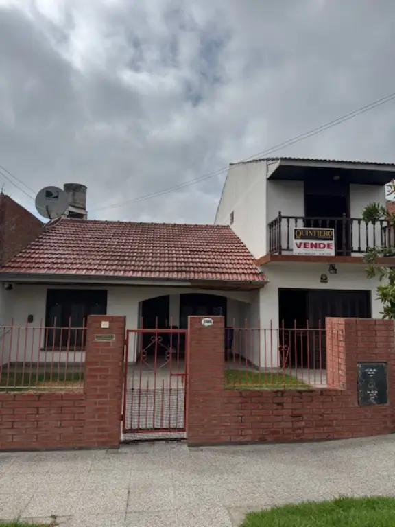 Casa de 3 ambientes en venta en CERRITO Y SAN SALVADOR