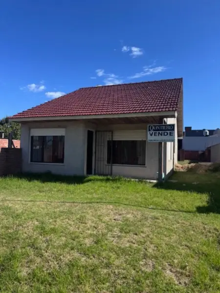 Casa de 3 ambientes en venta en FARO NORTE