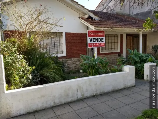 Casa de 3 ambientes en venta en PARQUE LURO
