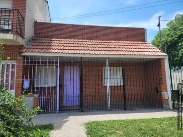 Casa de 3 ambientes en venta en VILLA LOURDES