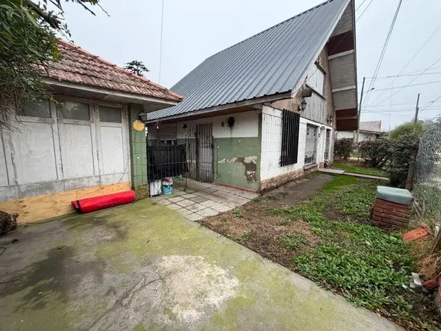 Casa de 4 ambientes en venta en AEROPARQUE