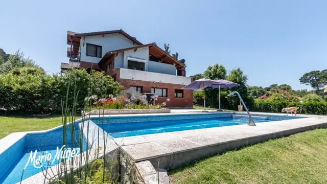 Casa de 6 ambientes en venta en Centro