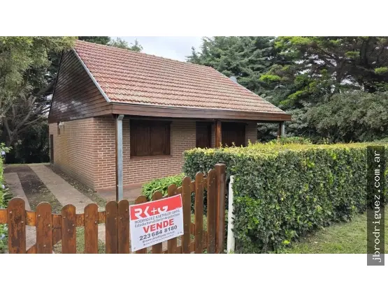 Casa de 2 ambientes en venta en LOS ACANTILADOS