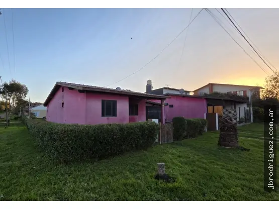 Casa de 2 ambientes en venta en LOS ACANTILADOS